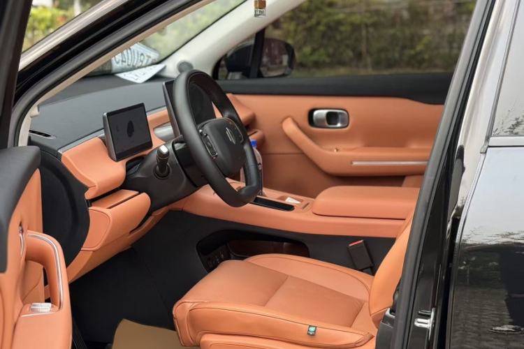 Used Leapmotor C16 2024 Pure Electric 520 Deluxe Edition Interior 3