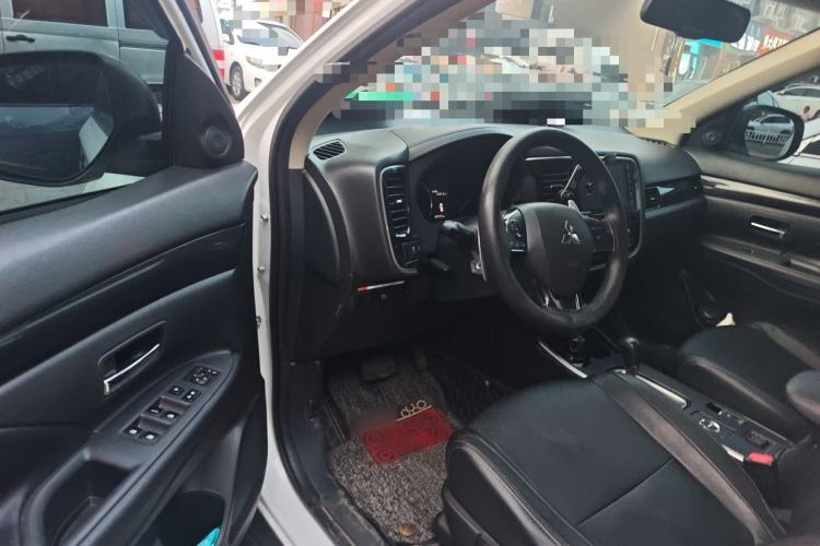 Used Mitsubishi Outlander 2018 2.4L 4x4 Elite Edition 5 Seats
