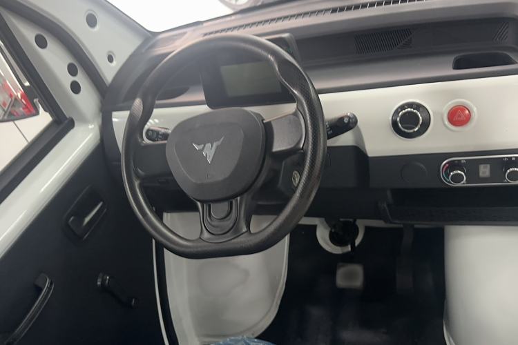 Used Neomor D02 2023 120km Flatbed Comfort Version
