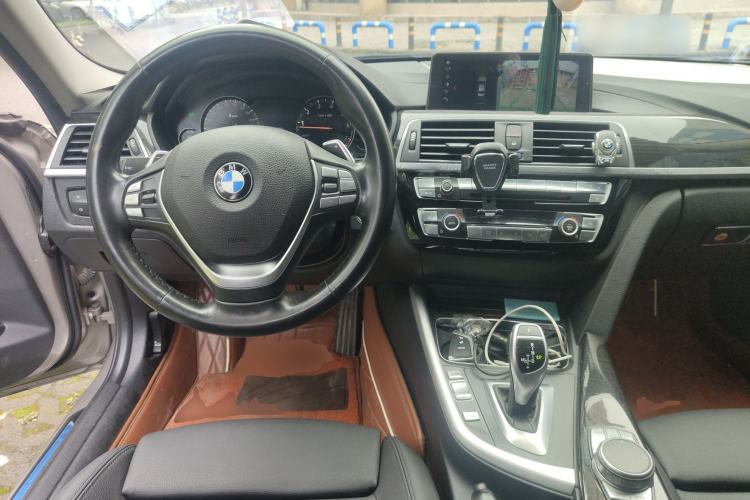 Used BMW 3 Series 2018 320Li Leading Luxury Package Center Console