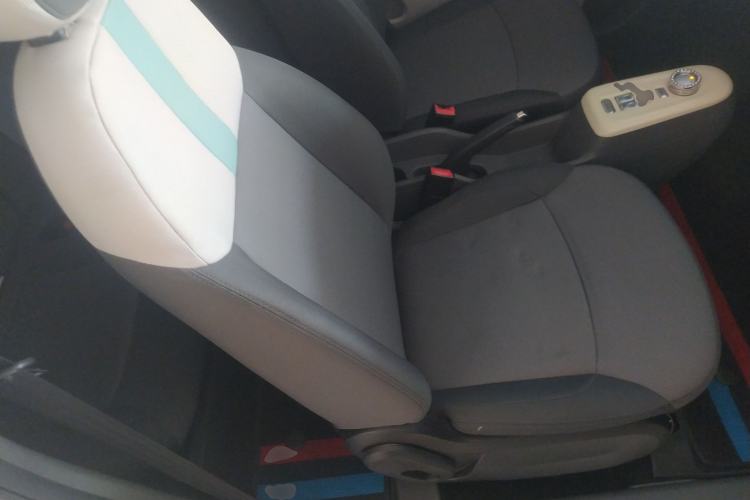 Used CHANGAN NEVO Lumin 2022 301km Honey-Sweet Version