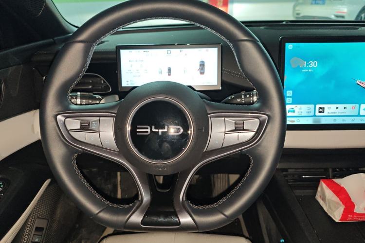 Used BYD Seal 06 New Energy 2025 DM-i Smart Drive 80KM Luxury Model Steering Wheel