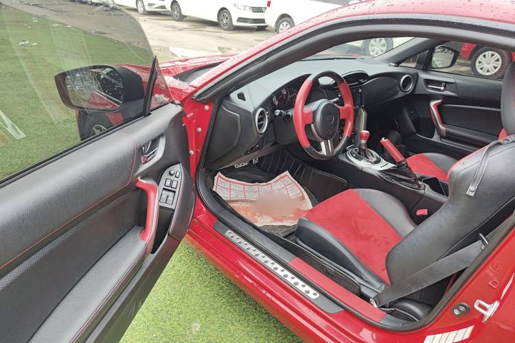 Used Toyota 86 2013 2.0L Automatic Luxury Version