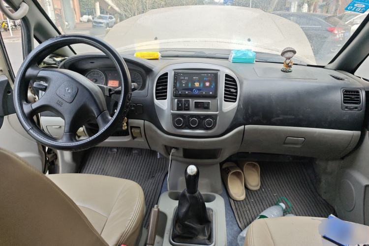 Used FORTHING Lingzhi 2013 M3 1.6L 7-Seater Luxury Model
