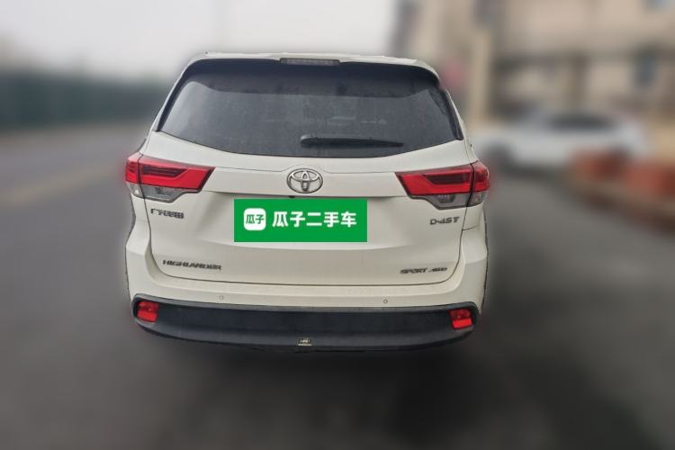 Used Toyota Highlander 2018 2.0T Four-Wheel Drive Luxury Version 7 Seats China VI Standard Rear