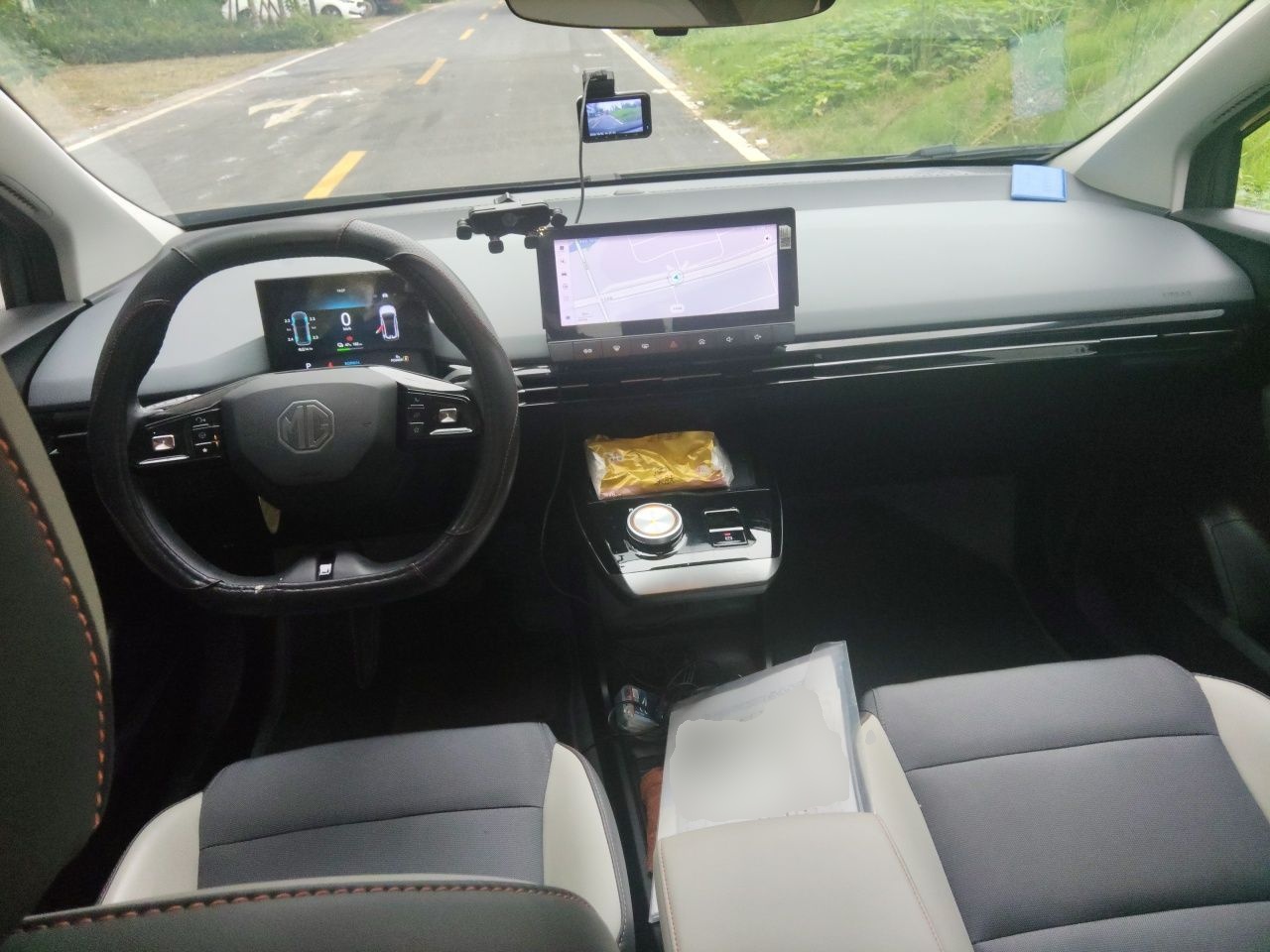 MG 4 EV 2022 425 km Luxury Edition — снимка 9