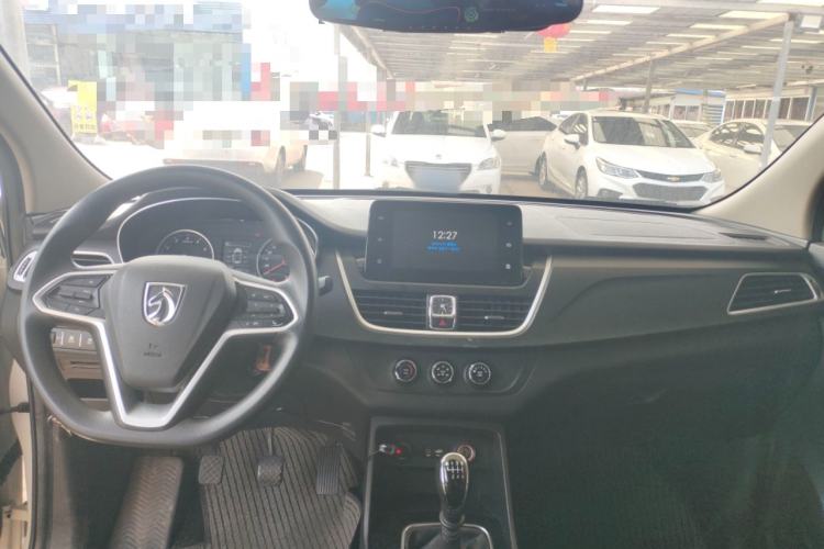 Used Baojun 730 2019 1.5T Manual Fashion Model 7-seater National V