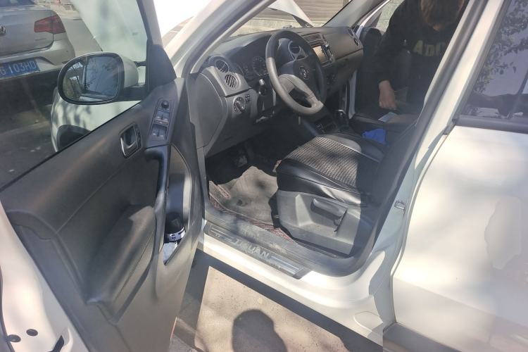 Used Volkswagen Tiguan L 2013 1.8TSI Automatic Two-Wheel Drive Trend Edition