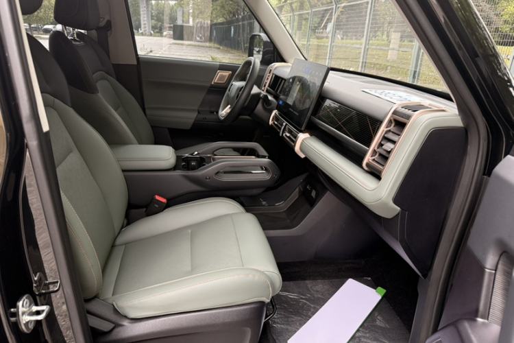 Used iCAR 03 2024 501km Two-Wheel Drive Long-Range Version Right Front Seat