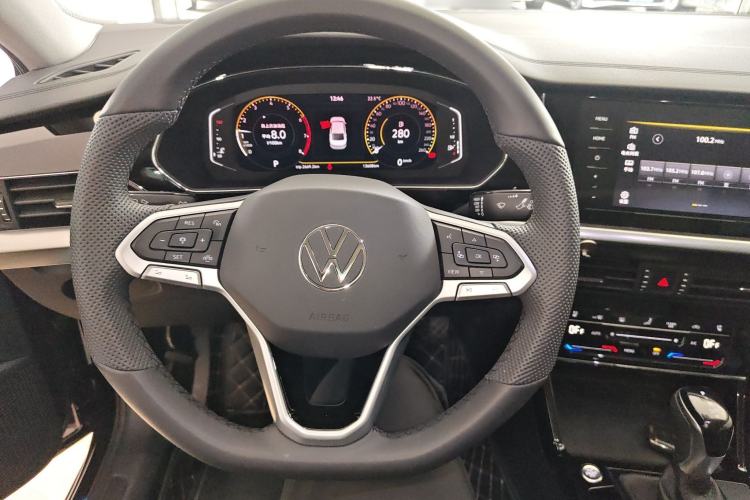 Used Volkswagen Passat 2025 Premium Version 380TSI Dragon Edition