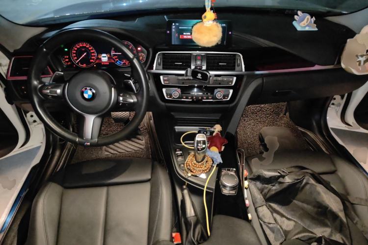 Used BMW 3 Series 2018 320Li Leading Model M Sport Package Center Console