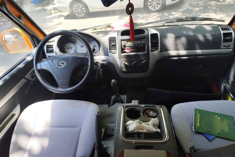 Used King Long Golden Way 2015 2.0L Value-Packed Practical Version 4G21B
