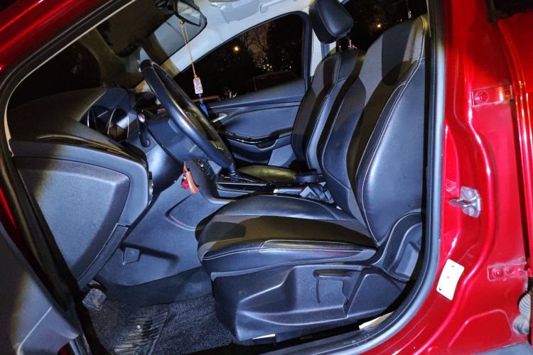 Used Ford Focus 2012 Hatchback 1.6L Automatic Fashion Edition