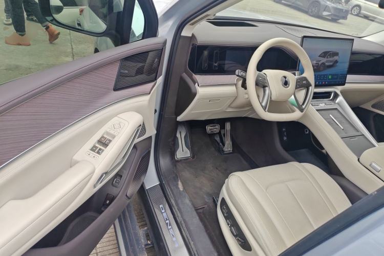 Used Denza N9 2025 Flagship Model