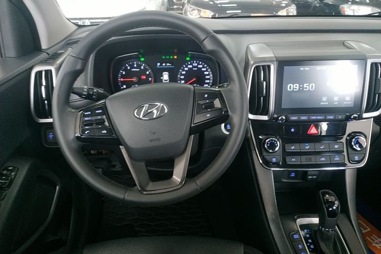 Used Hyundai ix35 2019 2.0L Automatic 2WD Zhiyong·Changxiang Edition China VI Standard Steering Wheel