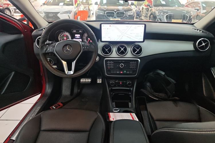 Used Mercedes-Benz GLA 2016 GLA 200 Fashion Model Center Console