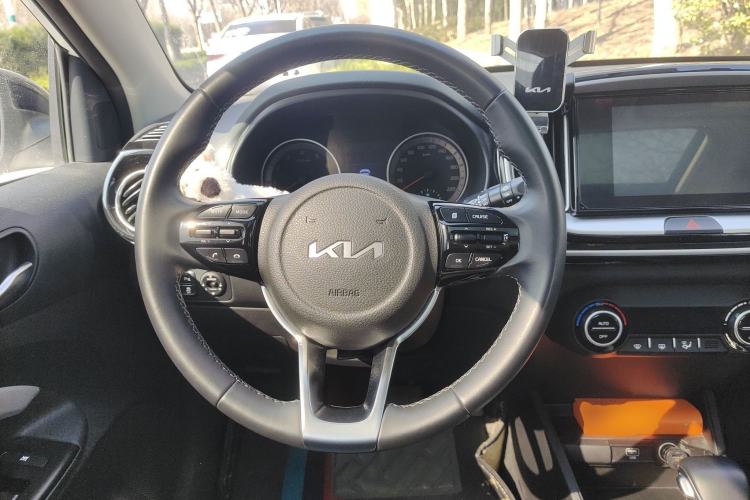 Used Kia kx1 Stonic 2021 1.4L CVT Fun & Sunroof Model