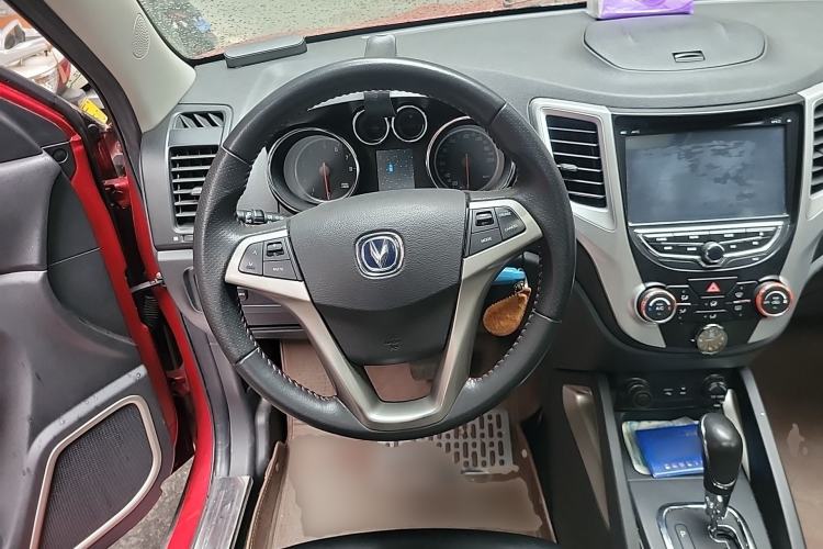 Used CHANGAN CS35 2012 1.6L Automatic Luxury Version China IV Standard Steering Wheel