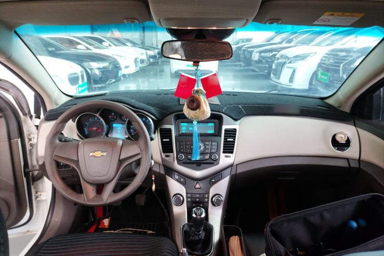 Used Chevrolet Cruze 2015 1.5L Classic SL MT
