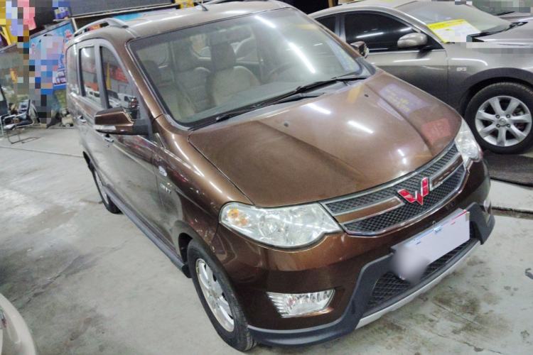 Used Wuling Hongguang 2014 1.5L S Automatic Luxury Model
