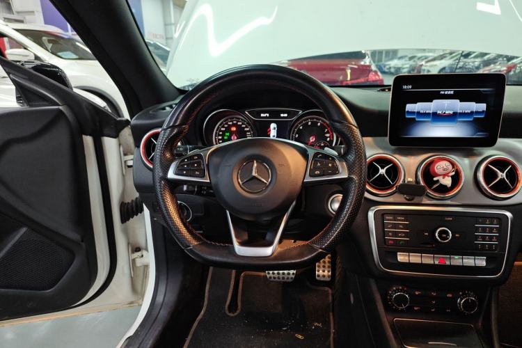 Used Mercedes-Benz CLA 2018 CLA 220 4MATIC
