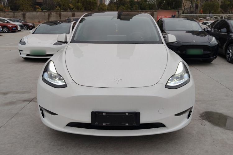 Used Tesla Model Y 2024 Long-Range All-Wheel-Drive Version