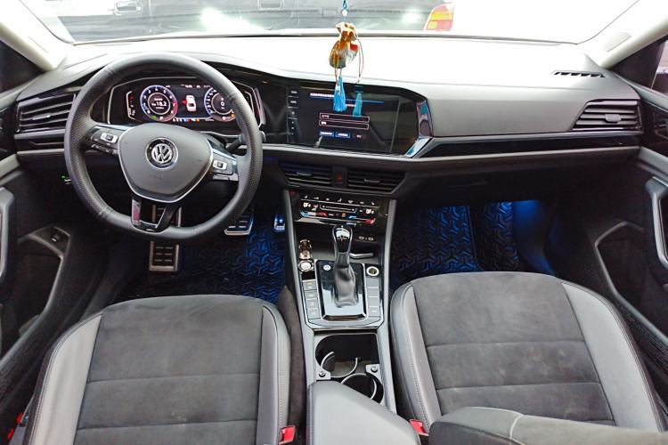 Used Volkswagen Sagitar 2022 280TSI DSG Excellence Edition Center Console