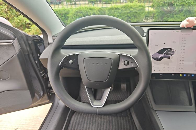 Used Tesla Model 3 2023 Long-Range All-Wheel-Drive Version Steering Wheel