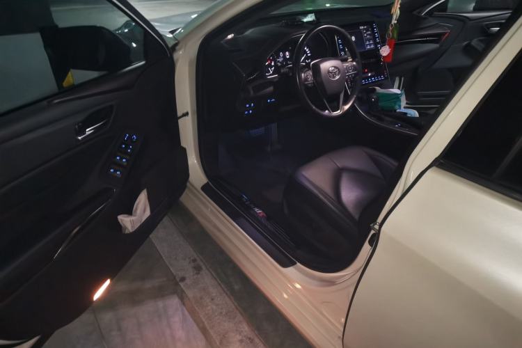 Used Toyota Avalon 2019 2.0L Luxury Edition China VI Standard
