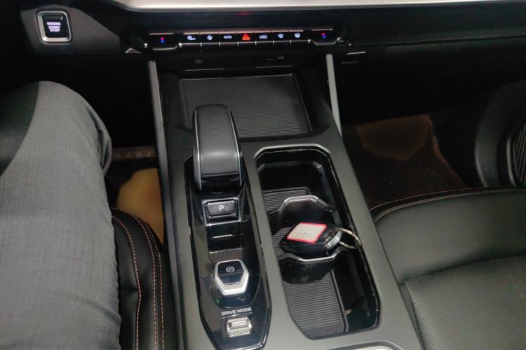 Used Geely Auto Haoyue L 2023 2.0T DCT Prestige Edition
