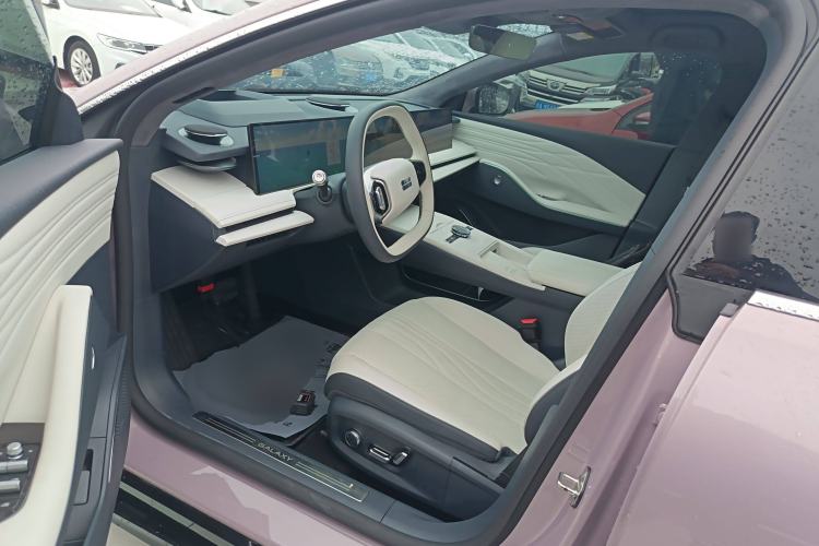 Used Geely Galaxy E8 2024 550 km Range Rear-Drive MAX
