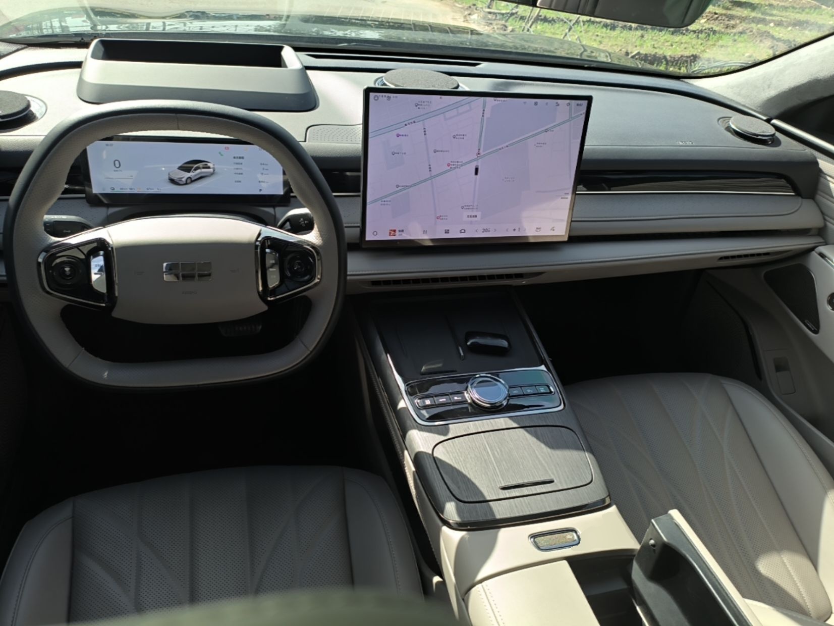 Geely Galaxy 8 2025 130km EM-P Starship Edition — снимка 12