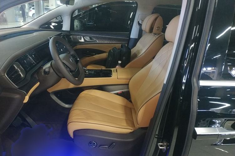 Used Denza D9 2024 DM-i 980 Four-Wheel Drive Prestige Model