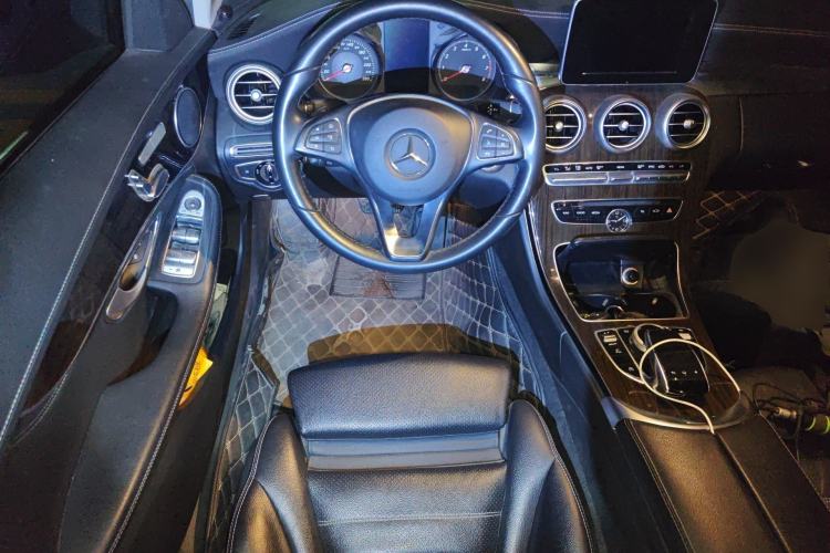 Used Mercedes-Benz C-Class 2015 Facelift C 200 L Steering Wheel