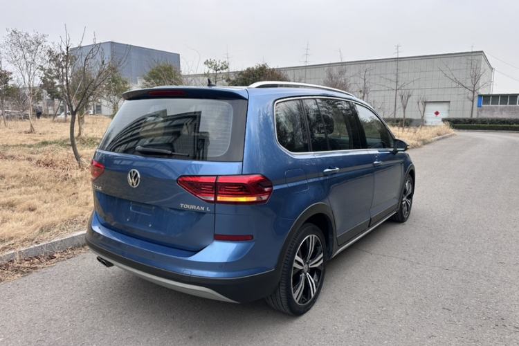 Used Volkswagen Touran 2018 Volkswagen Touran L 280TSI DSG Boundary Edition 7 Seats China VI Standard