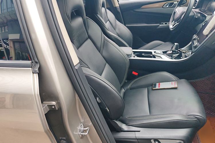 Used Lynk & Co 01 2019 2.0T Two-Wheel-Drive Pro Version China VI Standard
