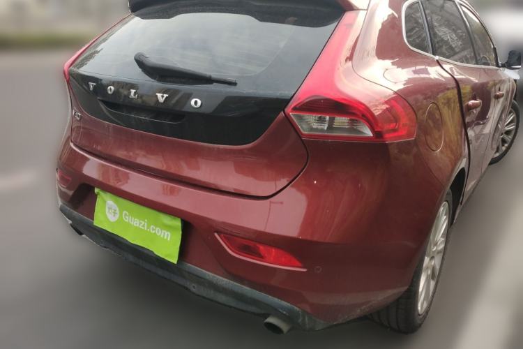 Used Volvo V40 2014 2.0T Zhiya Edition Rear Right 45 Deg
