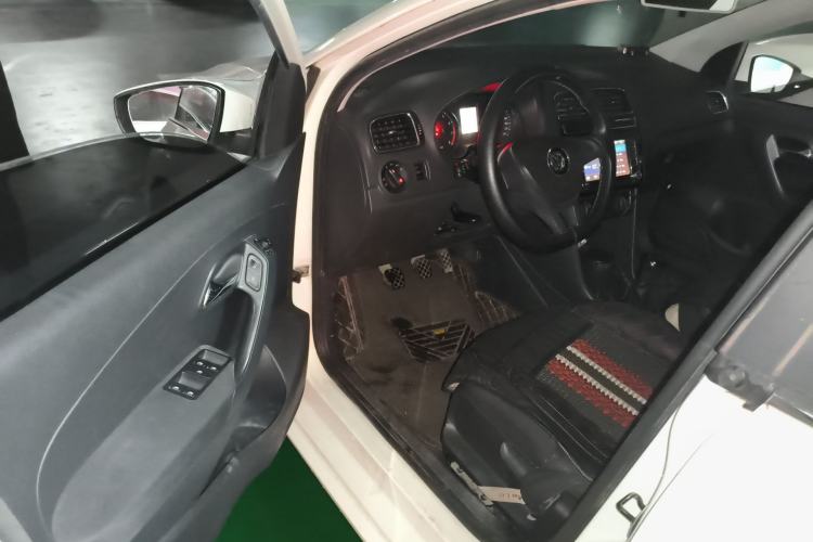 Used Volkswagen Polo 2014 1.4L Manual Comfort Edition Driver Seat