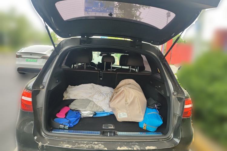 Used Mercedes-Benz GLC 2017 GLC 260 4MATIC Luxury Model Trunk