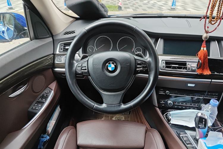 Used BMW 5 Series GT 2014 535i Luxury Edition Steering Wheel