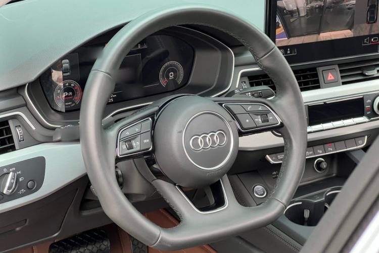 Used Audi A4L 2022 40 TFSI Luxury Dynamic Model