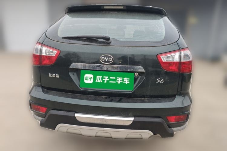 Used BYD S6 2012 2.0L Manual Luxury Version
