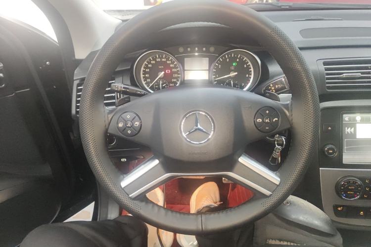 Used Mercedes-Benz R-Class 2014 R 320 4MATIC Business Model