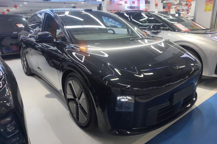 Used Li Auto i6 2025 Model Two-Wheel-Drive Standard Type
