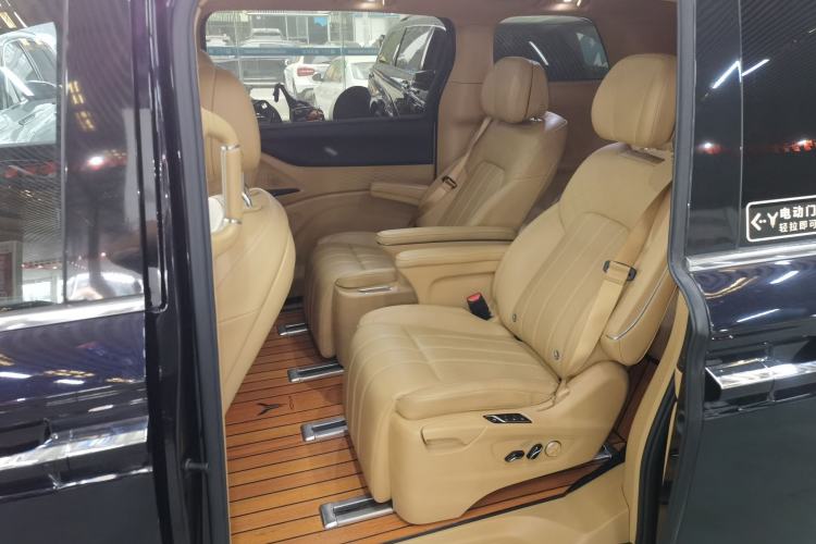 Used VOYAH Dream 2022 Low-Carbon Edition Plus Intelligent Driving Package Left Rear Seat