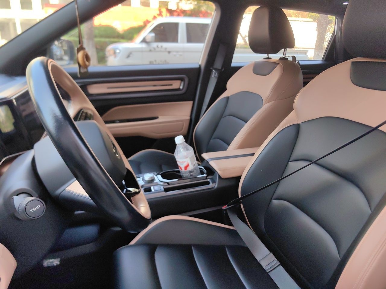 Geely Auto icon 2023 1.5TD Chocolate Smoothie Edition — снимка 15