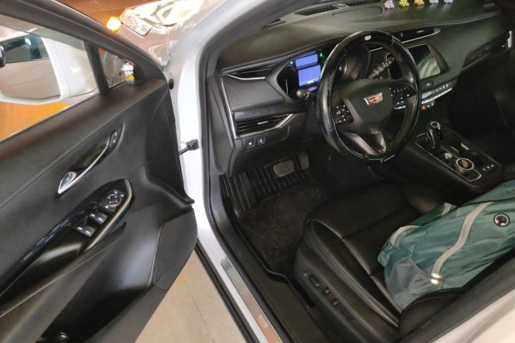 Used Cadillac XT4 2018 28T Four-Wheel Drive Leading Model
