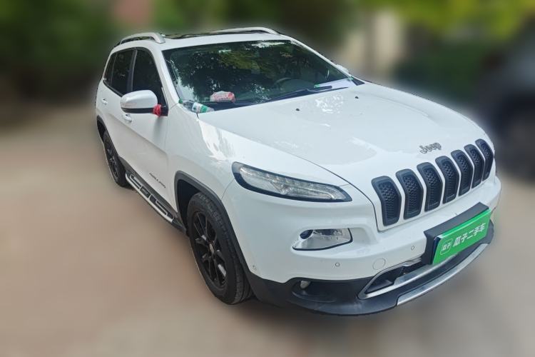 Used Jeep Cherokee 2017 2.4L Leading Smart Edition
