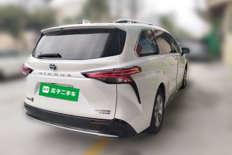 Used Toyota SIENNA 2021 2.5L Hybrid Platinum Edition Rear Right 45 Deg
