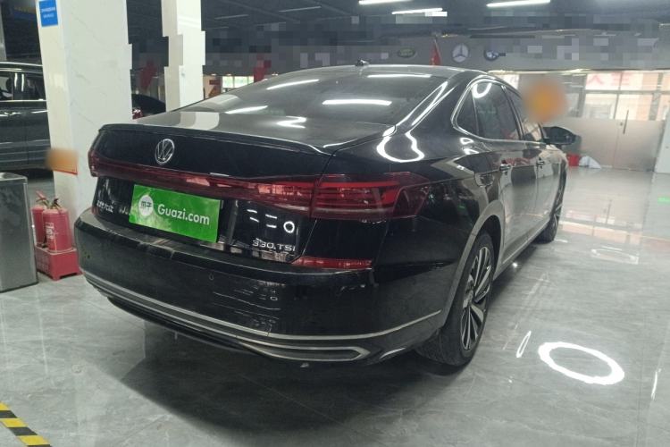 Used Volkswagen Passat 2022 330TSI Starry Luxury Edition – Exclusive Special Edition